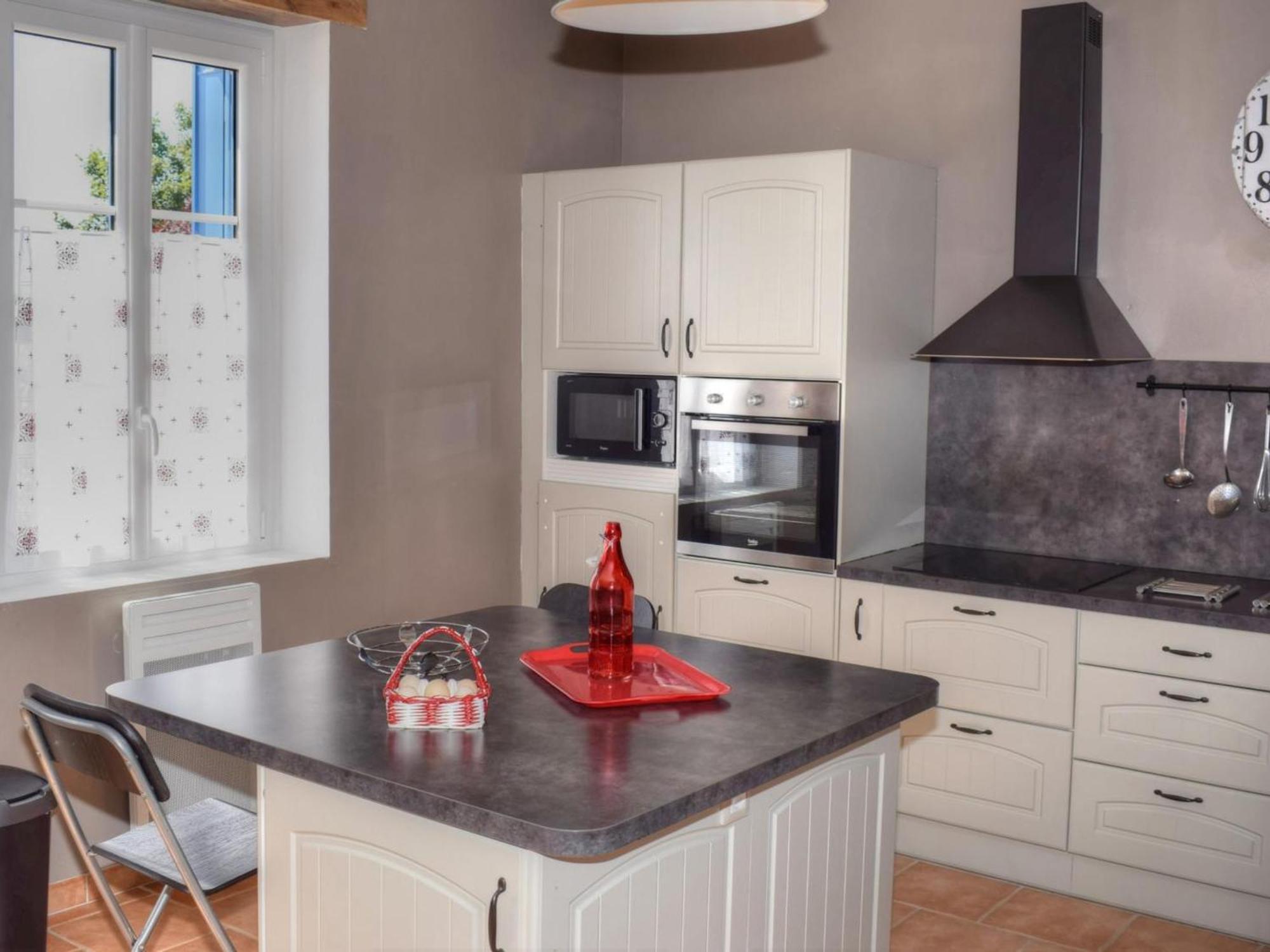 Gîte Sennevières, 4 pièces, 7 personnes - FR-1-381-85 Extérieur photo